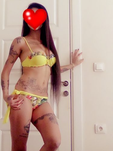 geniş kalçalı escort, çarşamba kendi evi olan bayan, strapon escort, straponlu escort, lolita escort