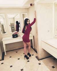 Atakent Bölgesinin Büyüleyici Bayan Arkadaşı ile Tanışın