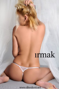 Çiftlik Bayanları'ndan Bakışları Sihirli Bir Kızın Rüya Gibi Hikayesi