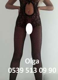 Alev-alev kendi yeri olan kadın Karanfil