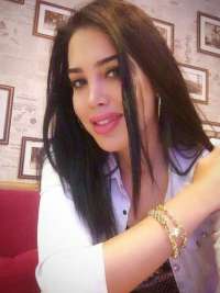 Atakum'daki Göz Alıcı, Tatlı, Ve Baştan Çıkarıcı Kızınız