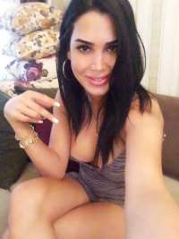 Atakum'daki Göz Alıcı, Tatlı, Ve Baştan Çıkarıcı Kızınız