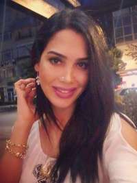 Atakum'daki Göz Alıcı, Tatlı, Ve Baştan Çıkarıcı Kızınız