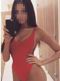 Çarşamba Partnerinde Kendine Güvenen, Ateşli ve Baştan Çıkarıcı Sinem