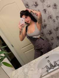 Cazibeli beyaz tenli kadın Lütuf