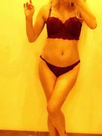 Cazibeli esmer eskort Dilruba