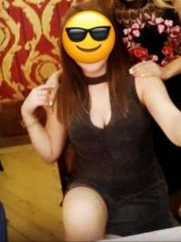 Cazibeli esmer kız Kerime