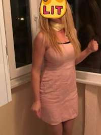 Cazibeli fatezi yapan kadın Menekşe