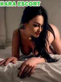 Cazibeli genç Sabiha