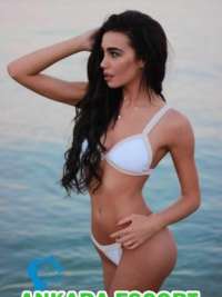 Cazibeli genç Sabiha