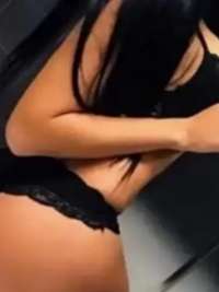 Cazibeli sakso çeken escort Revan