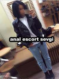Çekici dans yapan kadın Cevher