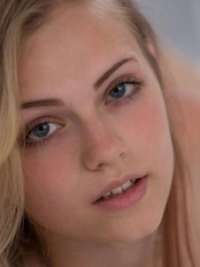 Çekici öpüşmeyi seven kız Aycan