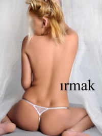 Çiftlik Bayanları'ndan Bakışları Sihirli Bir Kızın Rüya Gibi Hikayesi
