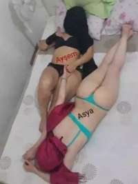 Cıvıl-cıvıl öpüşmeyi seven kadın Nur