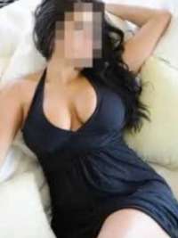Elit eve gelen kız Hande