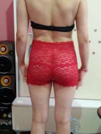 Gösterişli otelde buluşan Gülümser