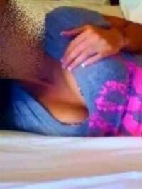 Güzel evinde buluşan eskort Itir