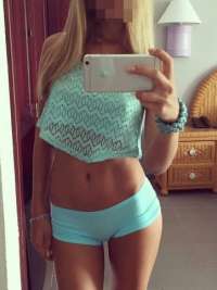 Kusursuz kendi yeri olan bayan Beril