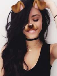 Olağanüstü genç bayan Müberra