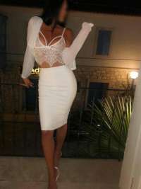 Model Bayan Gökşin