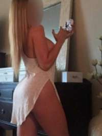 Seçkin ön sevişme yapan kadın özlen