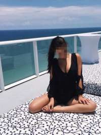 Seksapel sarışın hanım Aylin