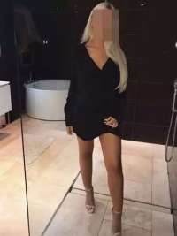 Seksi öpüşmeyi seven kız Melek
