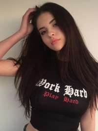 Şımarık beyaz tenli bayan Ceylan