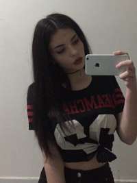 Şımarık beyaz tenli bayan Ceylan